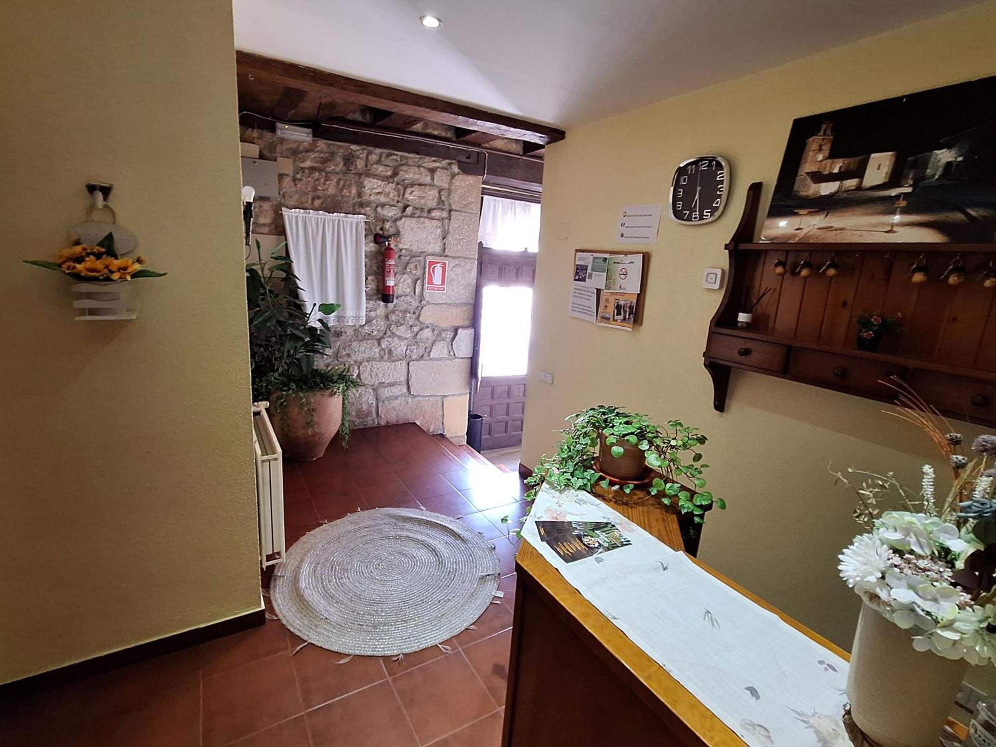 Hostal Rio Duero Molinos de Duero Exteriör bild